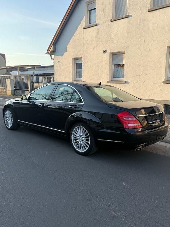 Gebraucht Mercedes S350 258 PS (189 kW) 2013 Schwarz Limousine