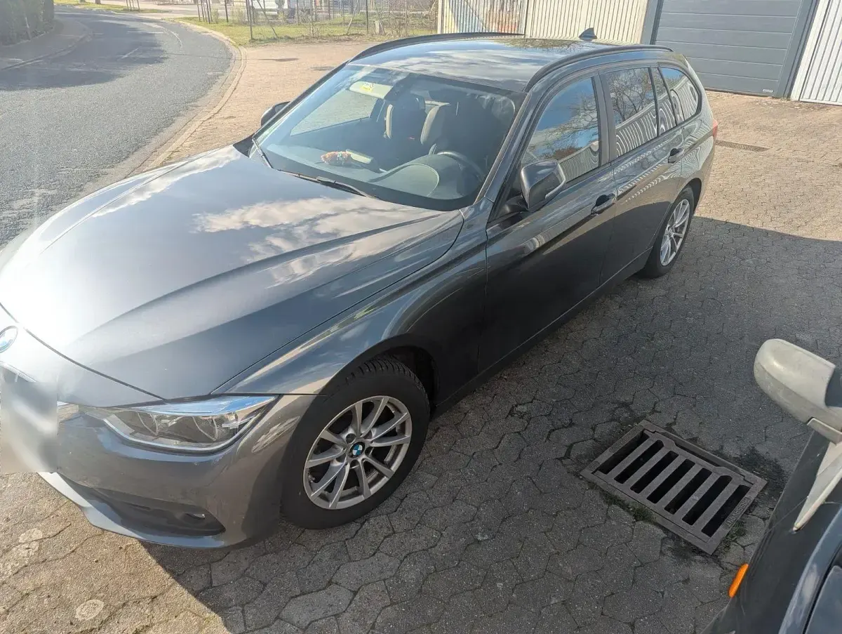 Gebraucht BMW 318 Luxury Line 150 PS (110 kW) 2019 Grau Kombi