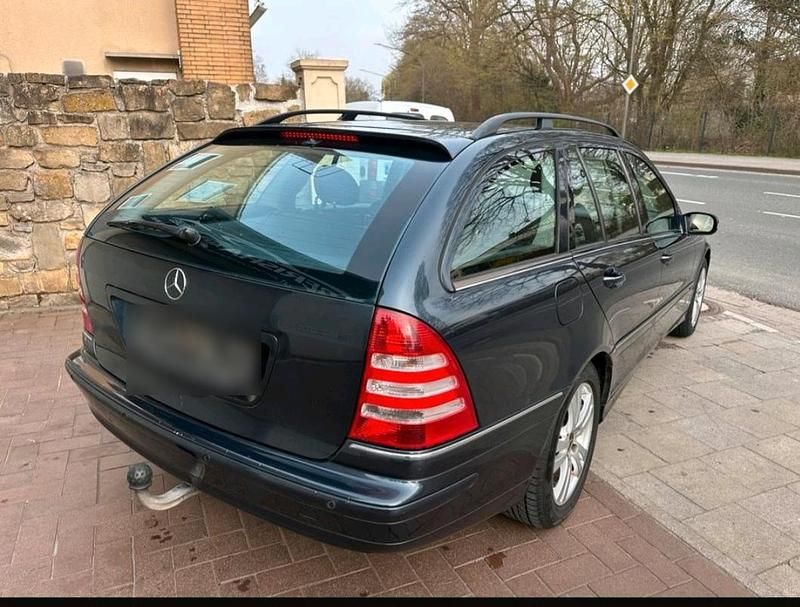 Gebraucht Mercedes C220 Elegance 150 PS (110 kW) 2005 Blau Kombi