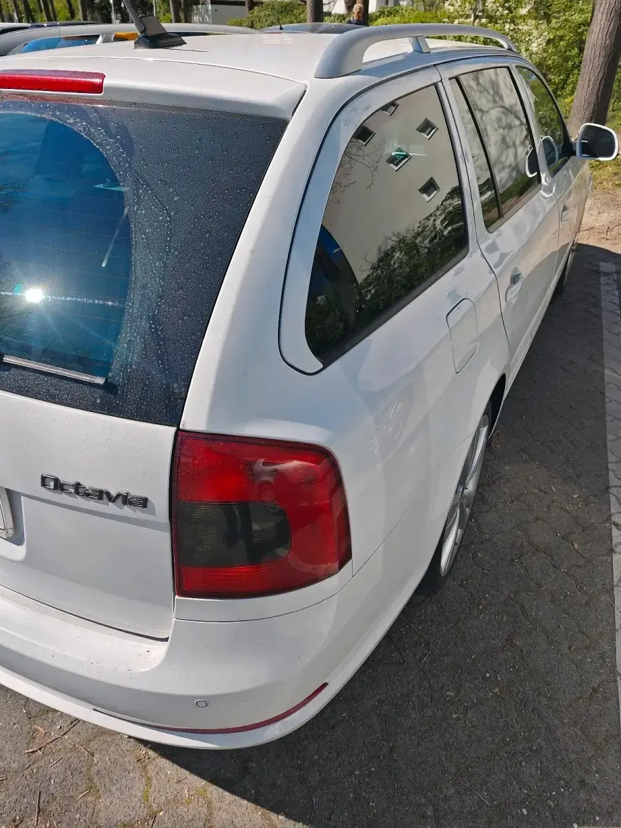 Gebraucht Skoda Octavia RS 200 PS (147 kW) 2011 Weiß Kombi