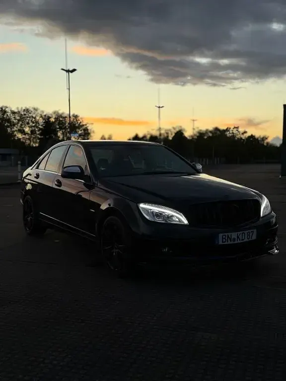 Gebraucht Mercedes C350 Elegance 272 PS (200 kW) 2008 Schwarz Limousine