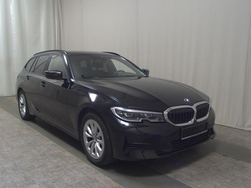Gebraucht BMW 320 Advantage 190 PS (139 kW) 2021 Schwarz Kombi