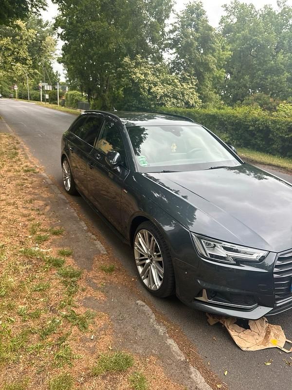 Gebraucht Audi A4 S-Line 190 PS (139 kW) 2016 Grau Kombi