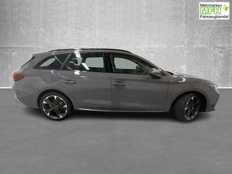 Nouă Cupra Leon 150 CP (110 kW) 2026 Albastru Break