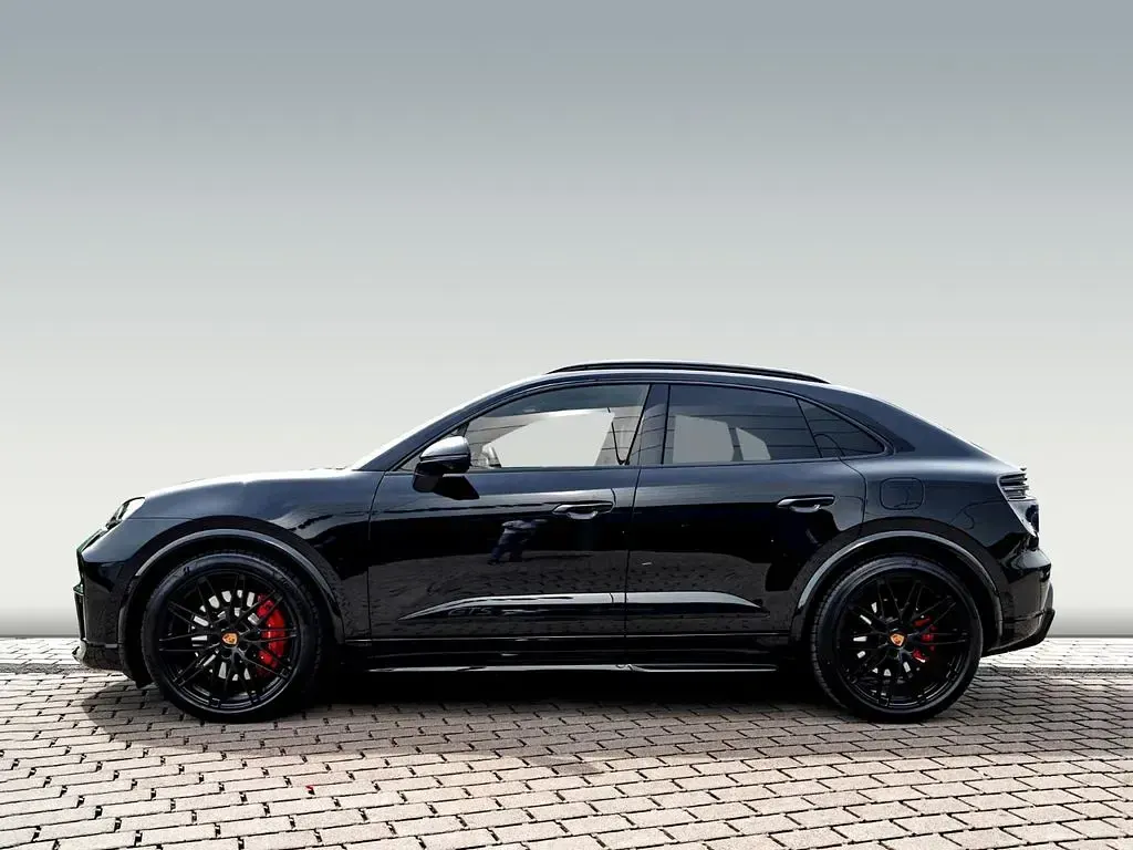 Gebraucht Porsche Macan 4 Electric 419 kW (571 PS) 2026 Schwarz SUV