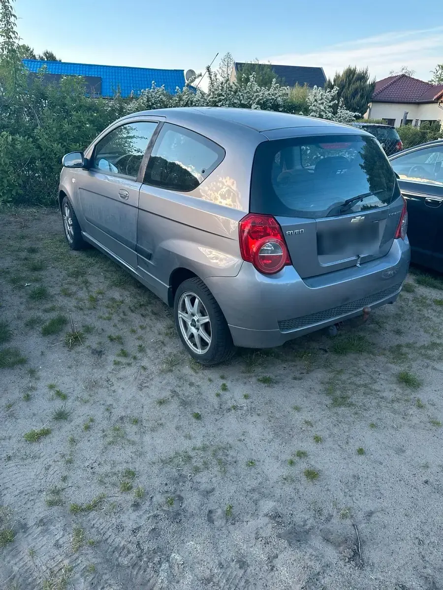 Gebraucht Chevrolet Aveo 84 PS (61 kW) 2009 Grau Limousine