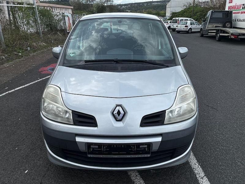 Second-hand Renault Modus Dynamique 75 CP (55 kW) 2012 Argintiu Monovolum