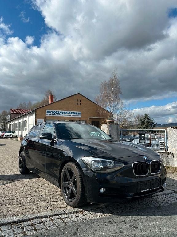 Gebraucht BMW 114 Advantage 102 PS (75 kW) 2012 Schwarz Kleinwagen