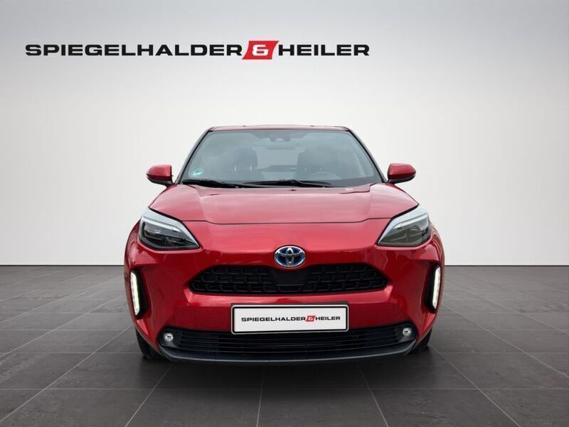 Gebraucht Toyota Yaris Cross Team 116 PS (85 kW) 2023 Rot SUV
