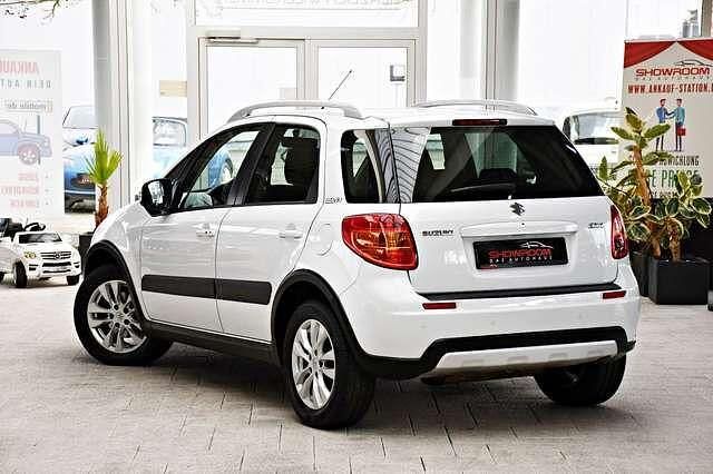 Gebraucht Suzuki SX4 Style 120 PS (88 kW) 2013 Weiß SUV