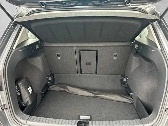 Neu Seat Ateca Style 150 PS (110 kW) 2025 Grau SUV