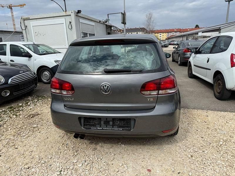 Gebraucht VW Golf VI Highline 122 PS (89 kW) 2010 Grau Kleinwagen