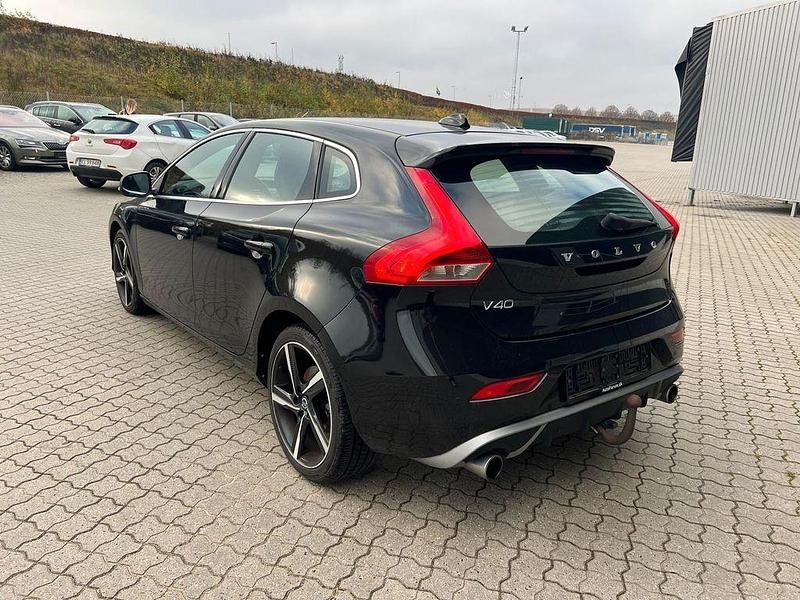Gebraucht Volvo V40 R-Design 150 PS (110 kW) 2016 Schwarz Limousine