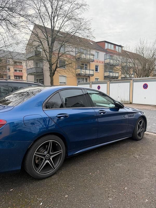 Gebraucht Mercedes C220 170 PS (125 kW) 2017 Blau Limousine