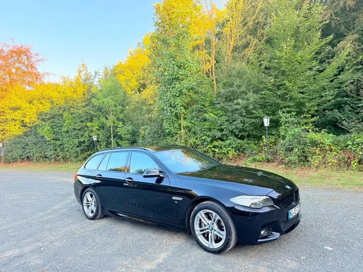 Gebraucht BMW 530 M Sport 258 PS (189 kW) 2016 Schwarz Kombi