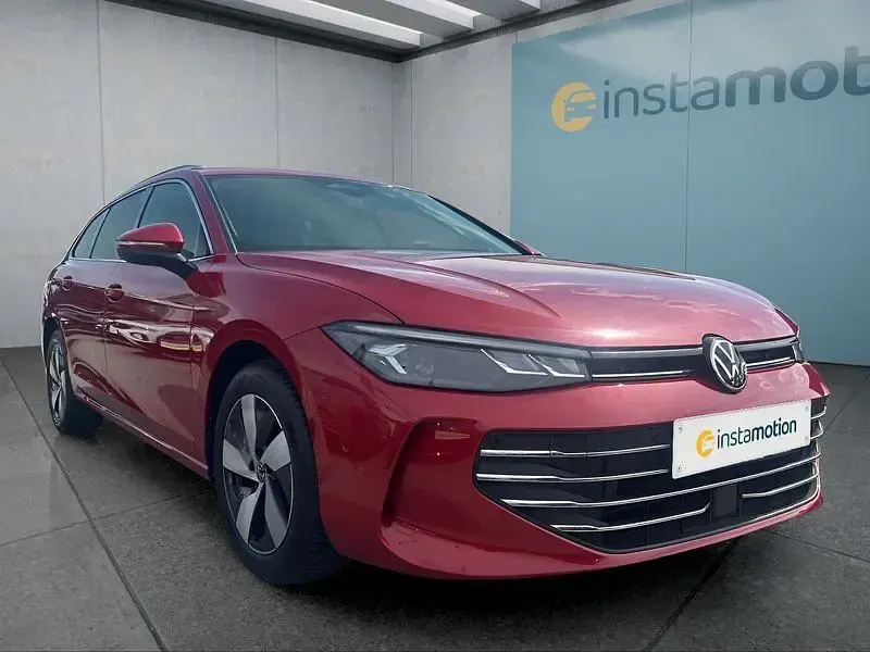 Gebraucht VW Passat 150 PS (110 kW) 2025 Rot Kombi