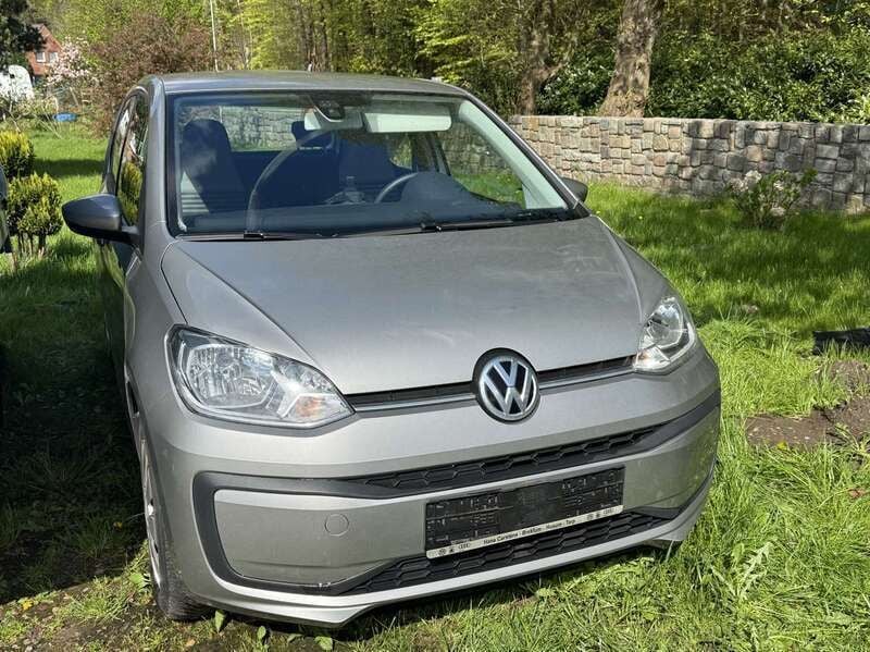 Grau Gebraucht 2017 VW up! move up! Kleinwagen | 6.999 € (Guter Preis) - Bild 1/4