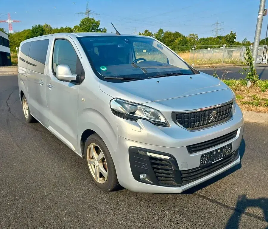 Gebraucht Peugeot Traveller Allure 177 PS (130 kW) 2016 Silber Van / Kleinbus