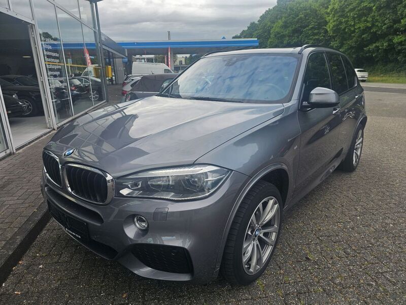 Grau Gebraucht 2019 BMW X5 M Sport SUV | 35.950 € - Bild 1/4
