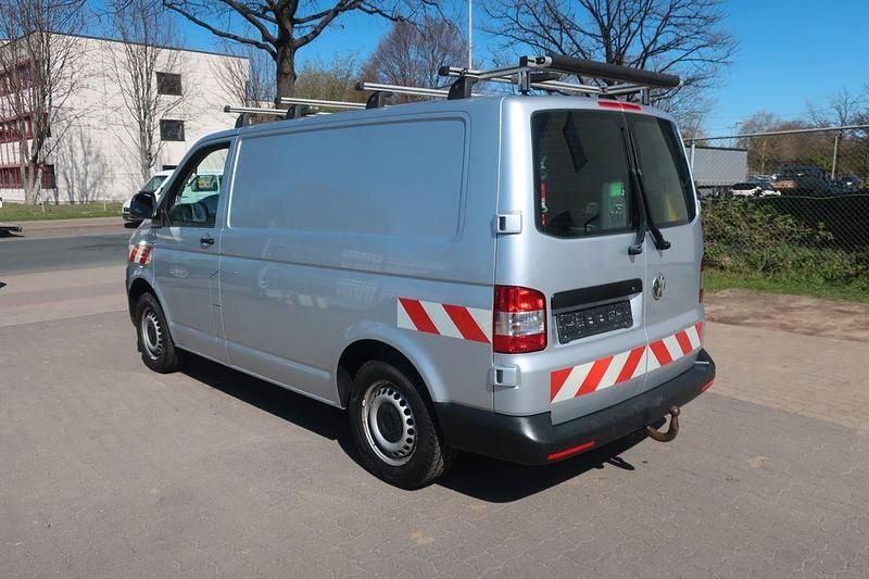 Gebraucht VW Transporter 140 PS (102 kW) 2015 Silber Van