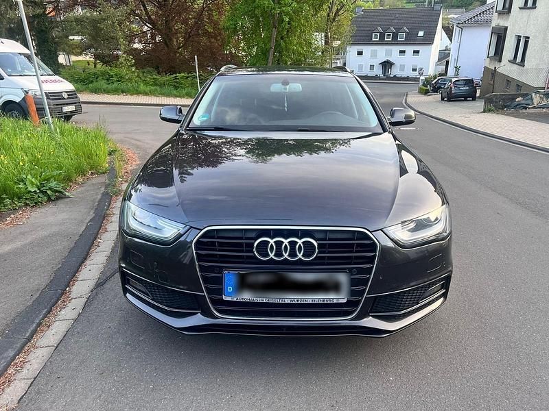 Grau Gebraucht 2015 Audi A4 S-Line Kombi | 9.400 € (Fairer Preis) - Bild 1/4