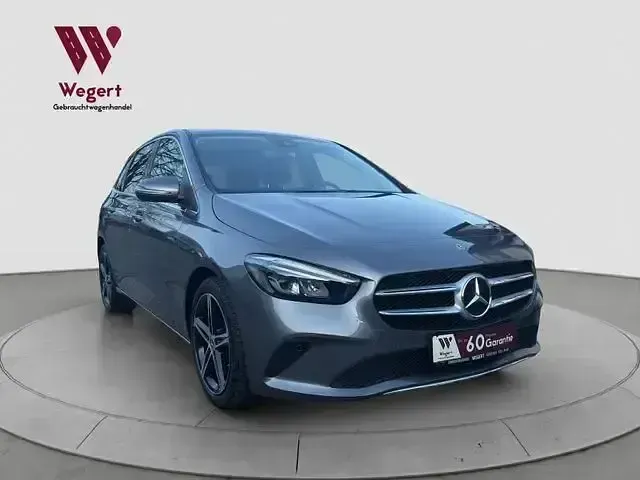 Gebraucht Mercedes B220 190 PS (139 kW) 2019 Grau Kleinwagen