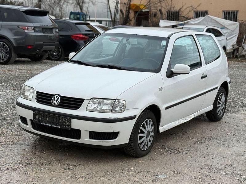 Weiß Gebraucht 2000 VW Polo Kleinwagen | 700 € (Guter Preis) - Bild 1/4