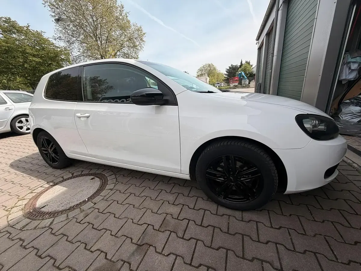 Gebraucht VW Golf 80 PS (58 kW) 2009 Weiß Coupé