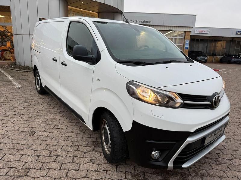 Gebraucht Toyota Proace Plus 122 PS (89 kW) 2019 Weiß Van / Kleinbus