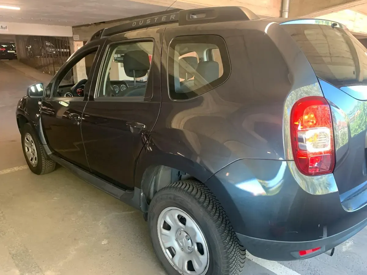 Gebraucht Dacia Duster 128 PS (94 kW) 2014 Grau SUV