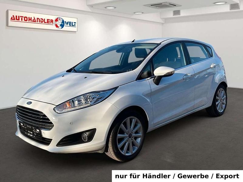 Gebraucht Ford Fiesta Titanium 101 PS (74 kW) 2017 Weiß Limousine