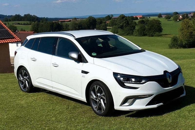 Weiß Gebraucht 2018 Renault Mégane GrandTour GT Kombi | 12.800 € (Superpreis) - Bild 1/4