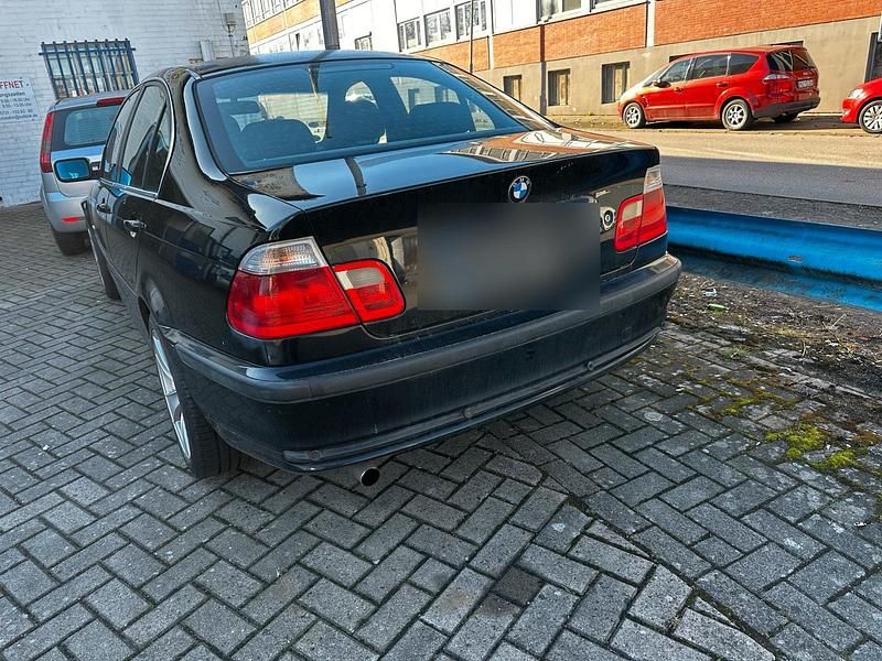 Gebraucht BMW 316 101 PS (74 kW) 2001 Schwarz Limousine