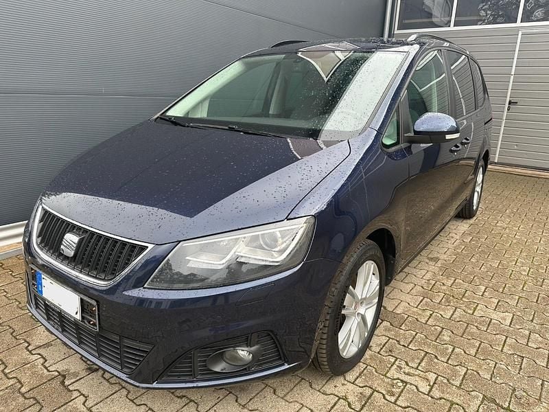 Blau Gebraucht 2013 Seat Alhambra Van / Kleinbus | 7.900 € (Fairer Preis) - Bild 1/4