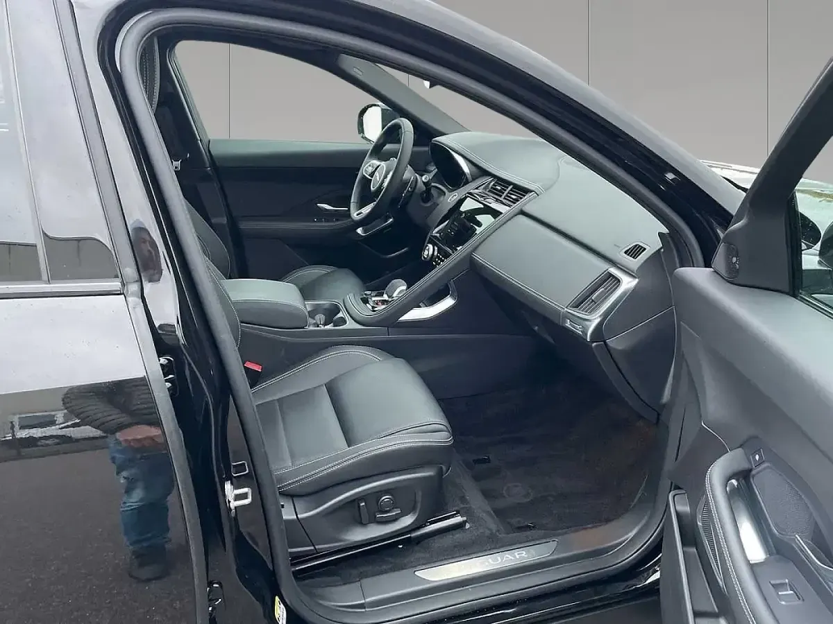Occasion Jaguar E-Pace R-Dynamic 253 PK (186 kW) 2023 Zwart SUV