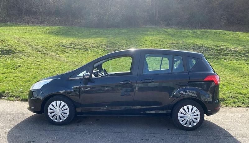 Second-hand Ford B-MAX SYNC Edition 101 CP (74 kW) 2014 Negru Monovolum
