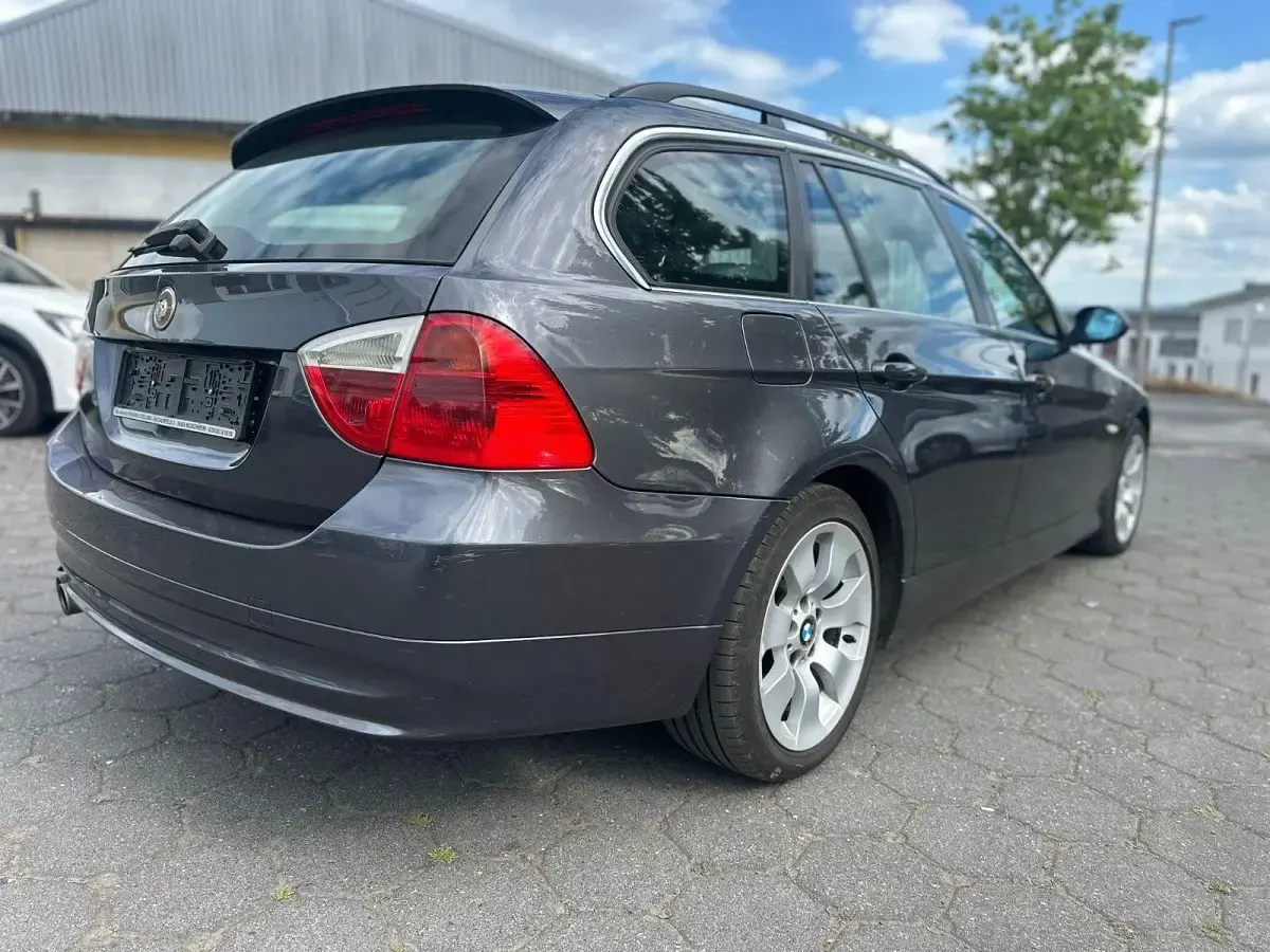 Gebraucht BMW 325 197 PS (144 kW) 2008 Kombi