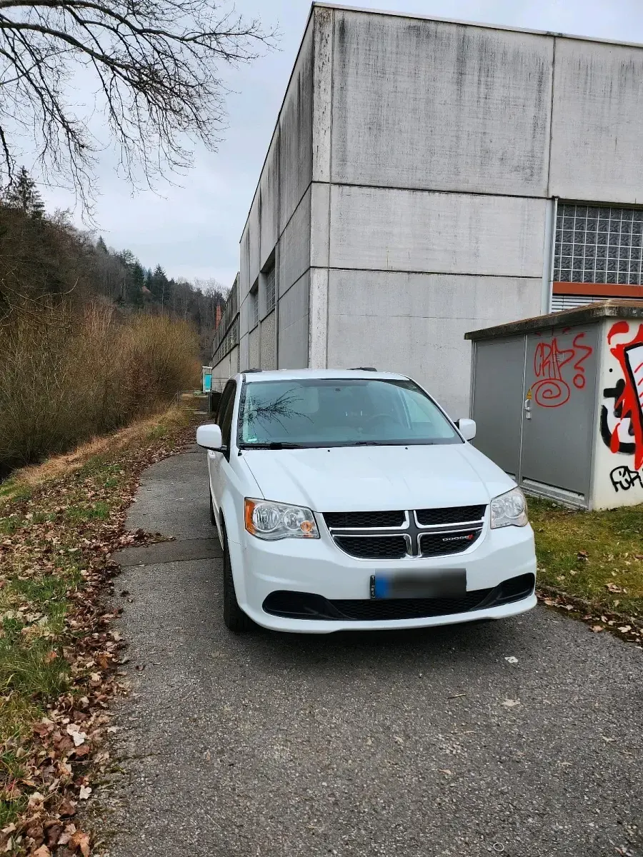 Gebraucht Dodge Grand Caravan 287 PS (211 kW) 2014 Weiß Van / Kleinbus