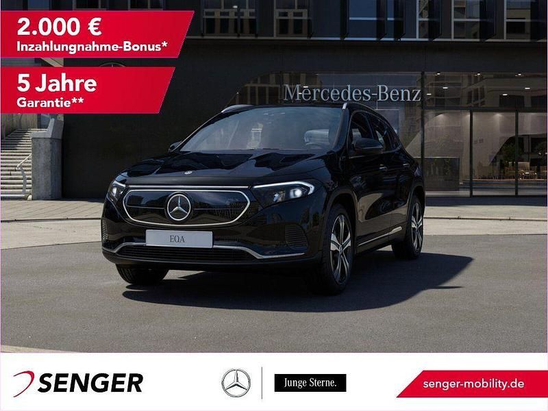 Unilack nachtschwarz Gebraucht 2021 Mercedes EQA300 Electric Art SUV | 32.890 € (Etwas zu teuer) - Bild 1/3