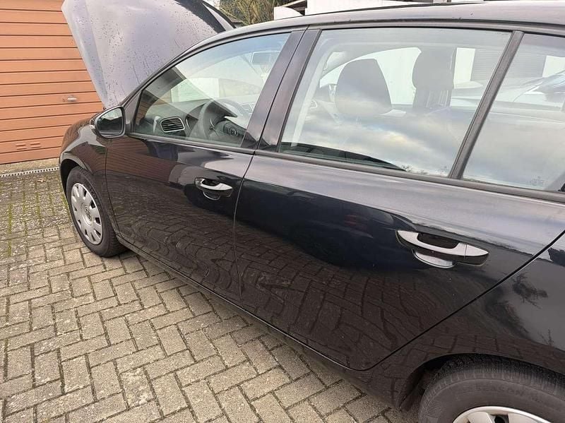 Gebraucht VW Golf VI Trendline 102 PS (75 kW) 2009 Schwarz Kleinwagen