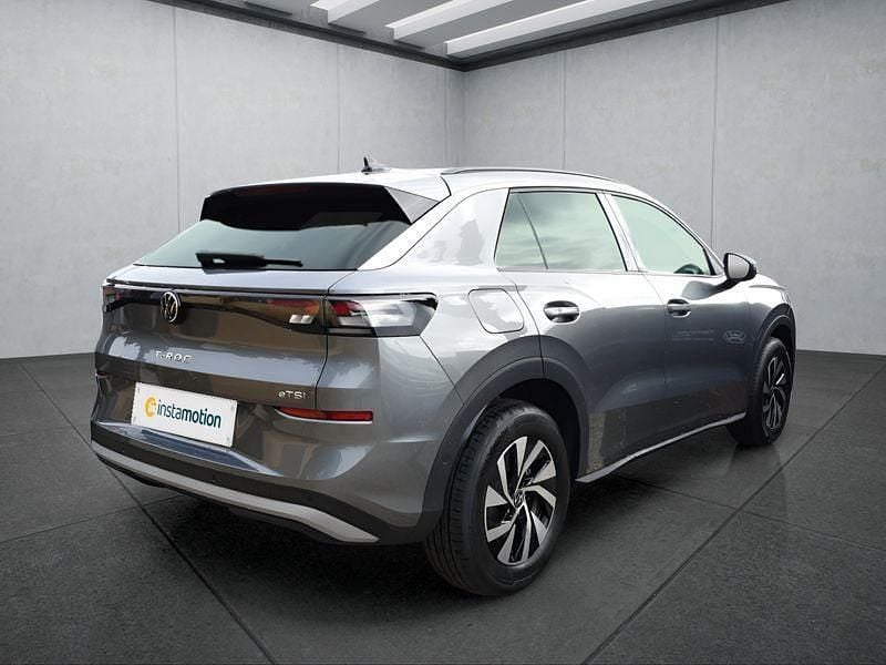 Neu VW T-Roc 116 PS (85 kW) 2026 Grau SUV