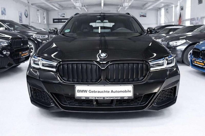 Gebraucht BMW 540 Performance 340 PS (250 kW) 2023 Schwarz Limousine