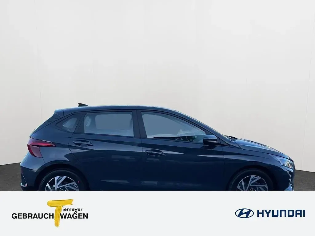 Gebraucht Hyundai i20 Trend 101 PS (74 kW) 2024 Grau Kleinwagen