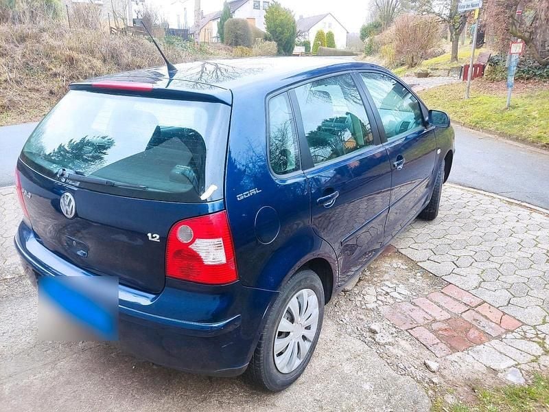 Gebraucht VW Polo 63 PS (46 kW) 2003 Blau Kleinwagen