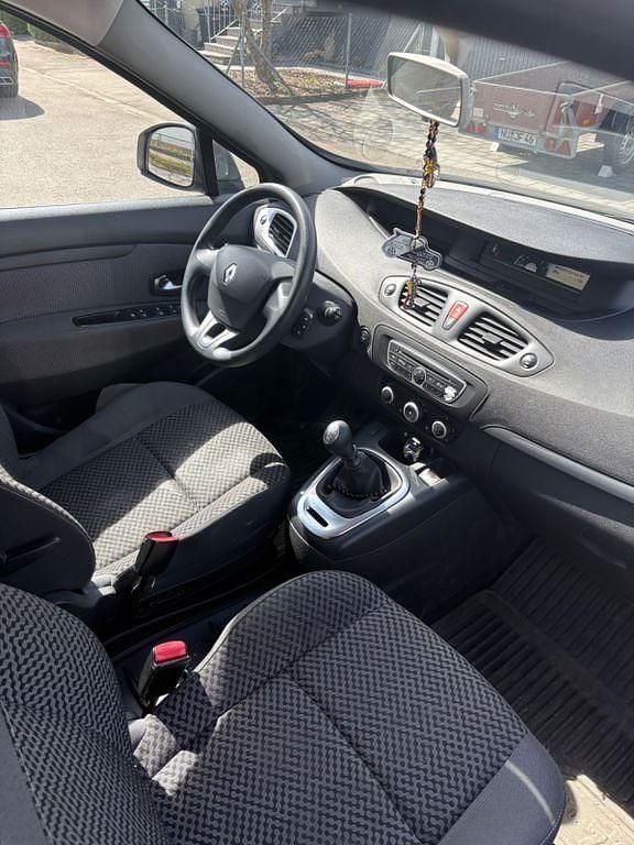 Gebraucht Renault Scénic III Dynamique 110 PS (80 kW) 2011 Beige Van / Kleinbus