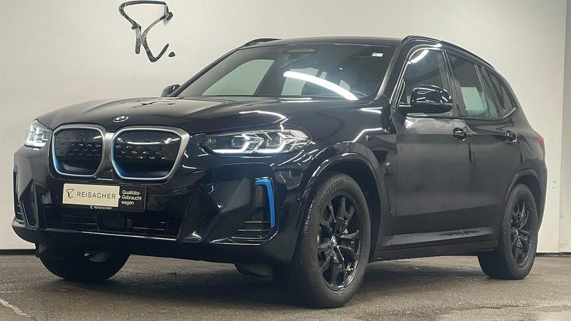 Carbonschwarz metallic Gebraucht 2022 BMW iX3 Shadowline SUV | 38.880 € (Fairer Preis) - Bild 1/4