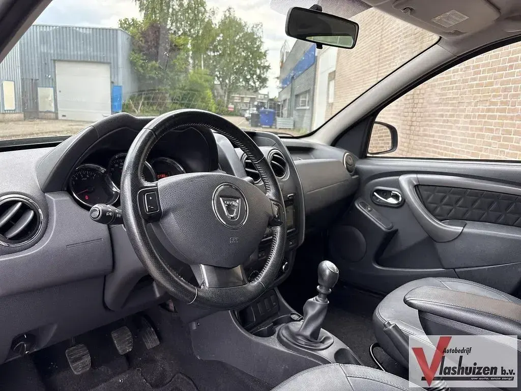 Gebraucht Dacia Duster Prestige 125 PS (91 kW) 2014 Grün SUV