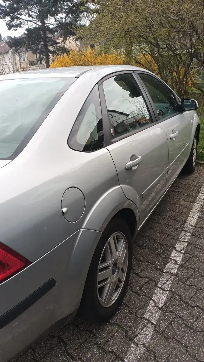 Gebraucht Ford Focus Ghia 2005 Silber Limousine
