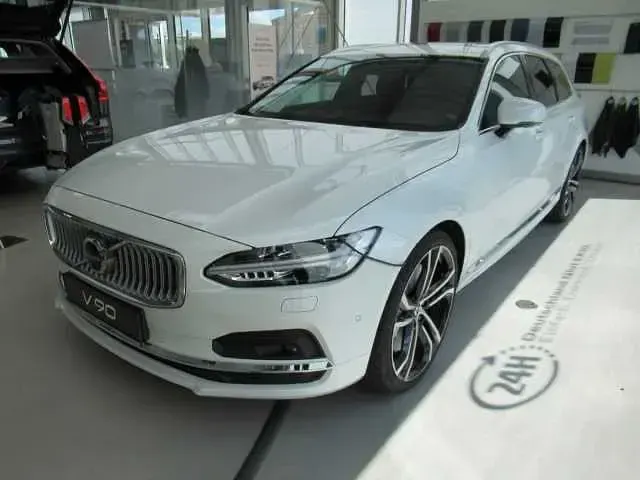 Gebraucht Volvo V90 145 PS (106 kW) 2025 Kombi
