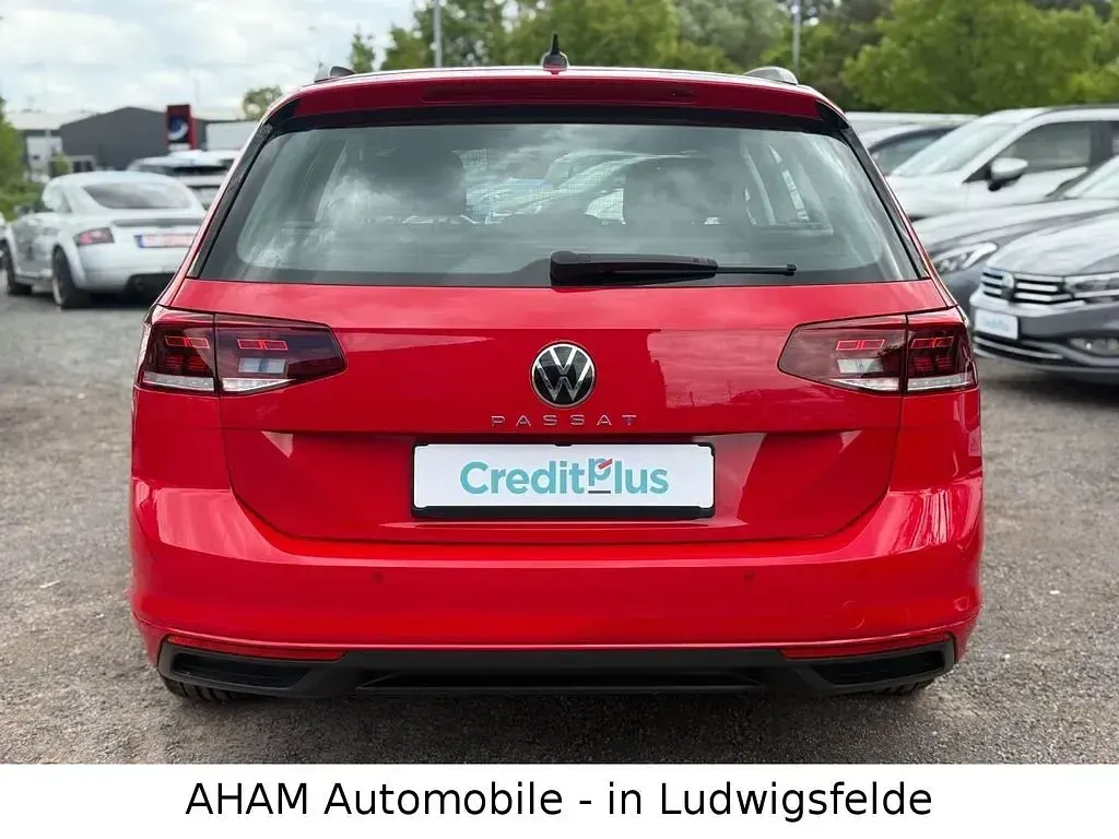 Gebraucht VW Passat Business 122 PS (89 kW) 2023 Rot Kombi